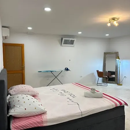 Nat Apartment *
